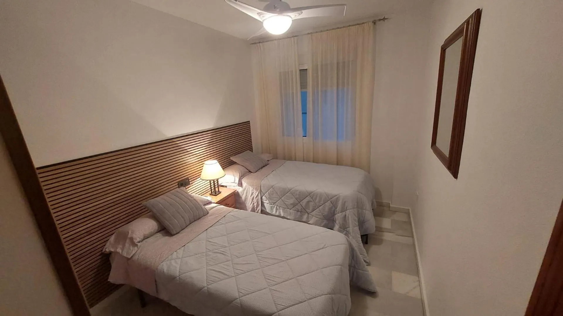 Puerto II Playa, Amplio,Confortable 푸엔히롤라 0*,  스페인