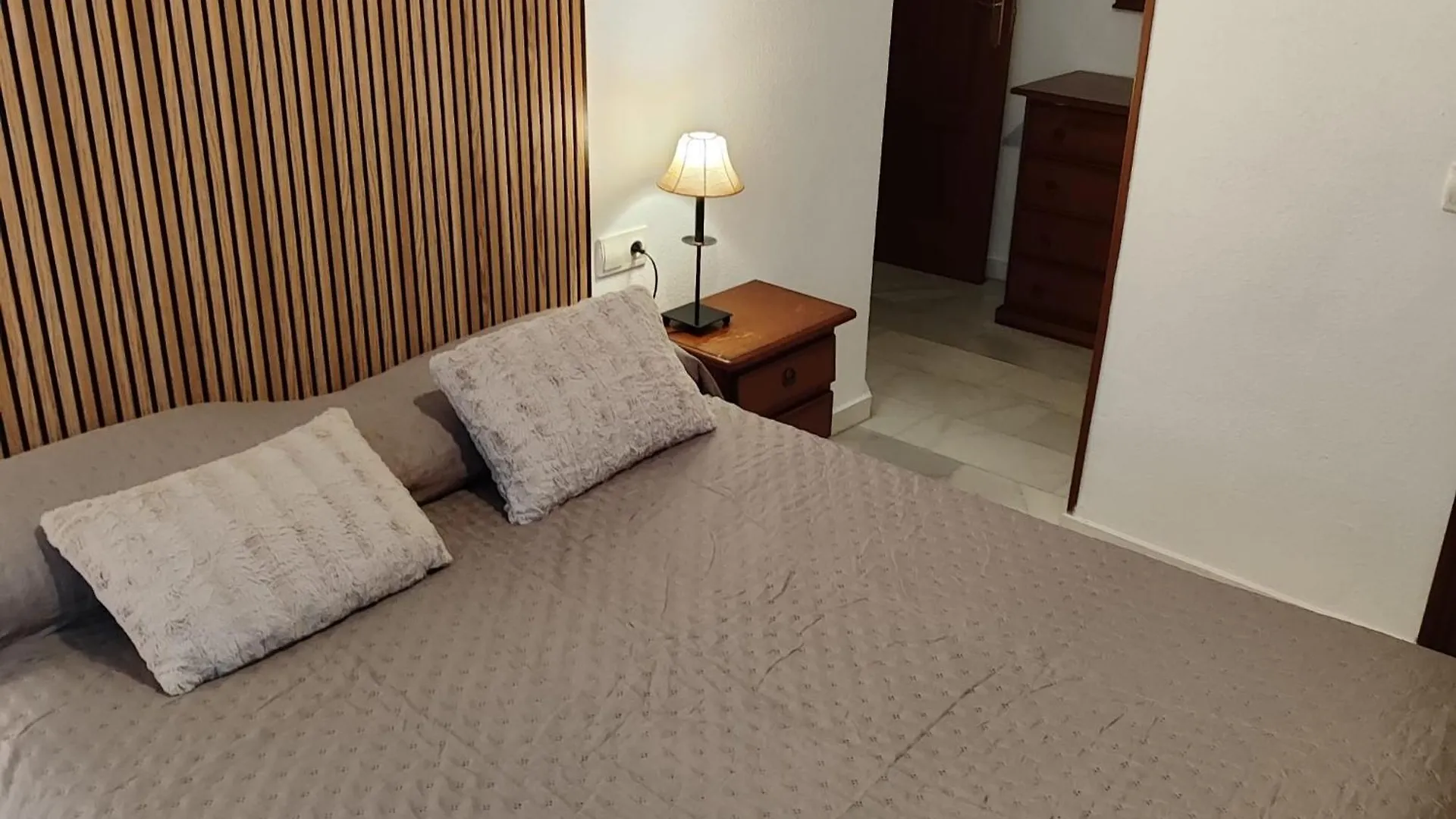 아파트 Puerto II Playa, Amplio,Confortable 푸엔히롤라